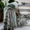 Chic Antique, Aix Plaid af overskudsgarn, oliven