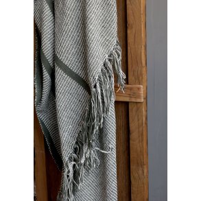 Chic Antique, Aix Plaid af overskudsgarn, oliven