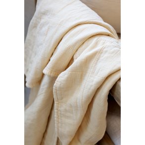 Chic Antique, Aix vintage quilt, 180 x 130 cm., Melon