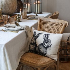 Chic Antique, Pudebetrk med 2 harer