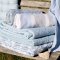 Chic Antique, Aix vintage quilt, 180 x 130 cm., blomstermnster bl/hvid