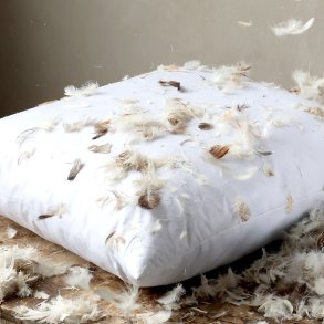 Chic Antique, Monteringspude med andefjer og -dun 1150 g., (L62/B62 cm)