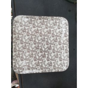 Chic Antique, Ars tallerken med mnster (kvadrat), mocca