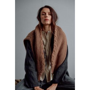 Anne-Mi (Femme Facon), Dahlia strik, Varm brun