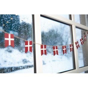 Speedtsberg, Flagranke med 12 flag i tr, 165cm