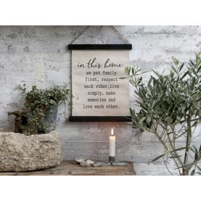 Chic Antique, Lrred til ophng, In this home