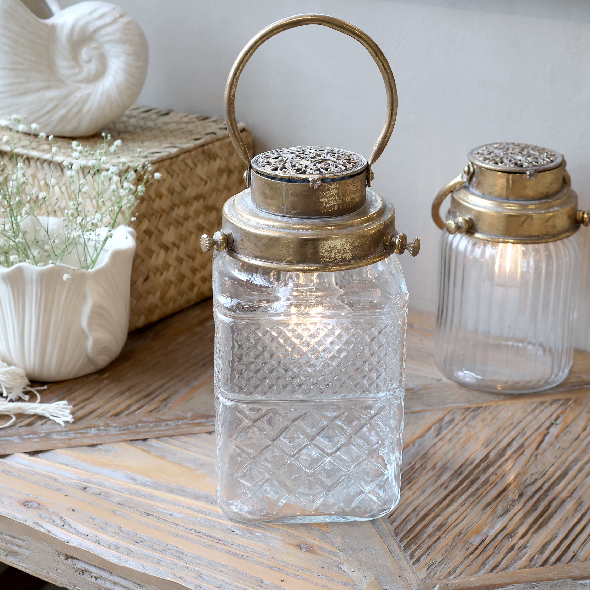 Chic Antique, Fransk Staldlanterne inkl. p�re & timer, antique messing, H23 cm