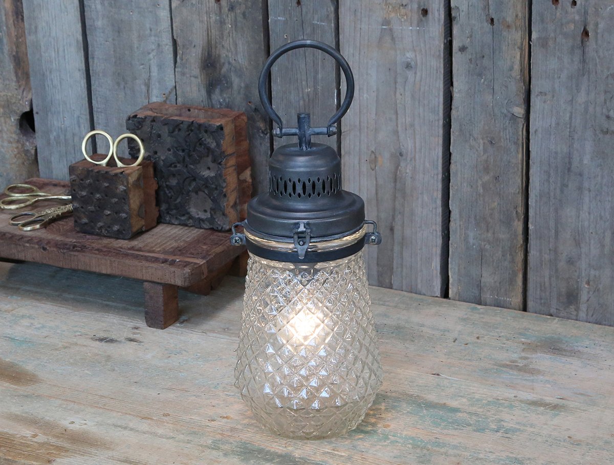 Chic Antique, Fransk stald lanterne (glas med mnster)