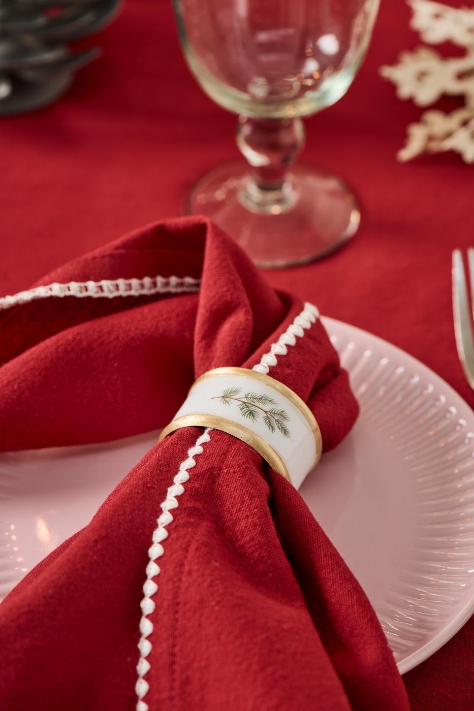 Ib Laursen, Stofserviet, Dagmar rd m/hvide stikninger 