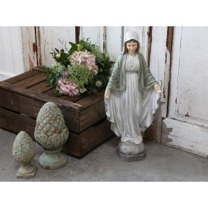 Chic Antique, Madonna
