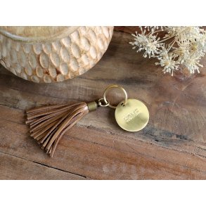 Chic Antique, Nglering i lder 