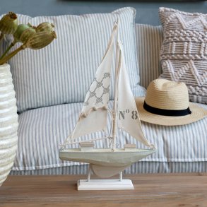 Chic Antique, Sejlbd p fod