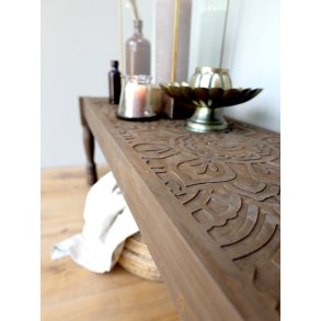 Chic Antique, Bnk med udskringer