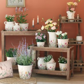 Chic Antique, Bord i fyrretr