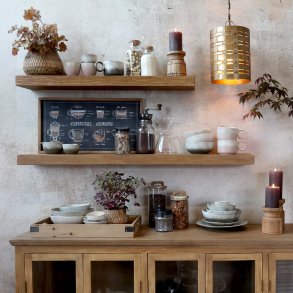 Chic Antique, Hylde i tr