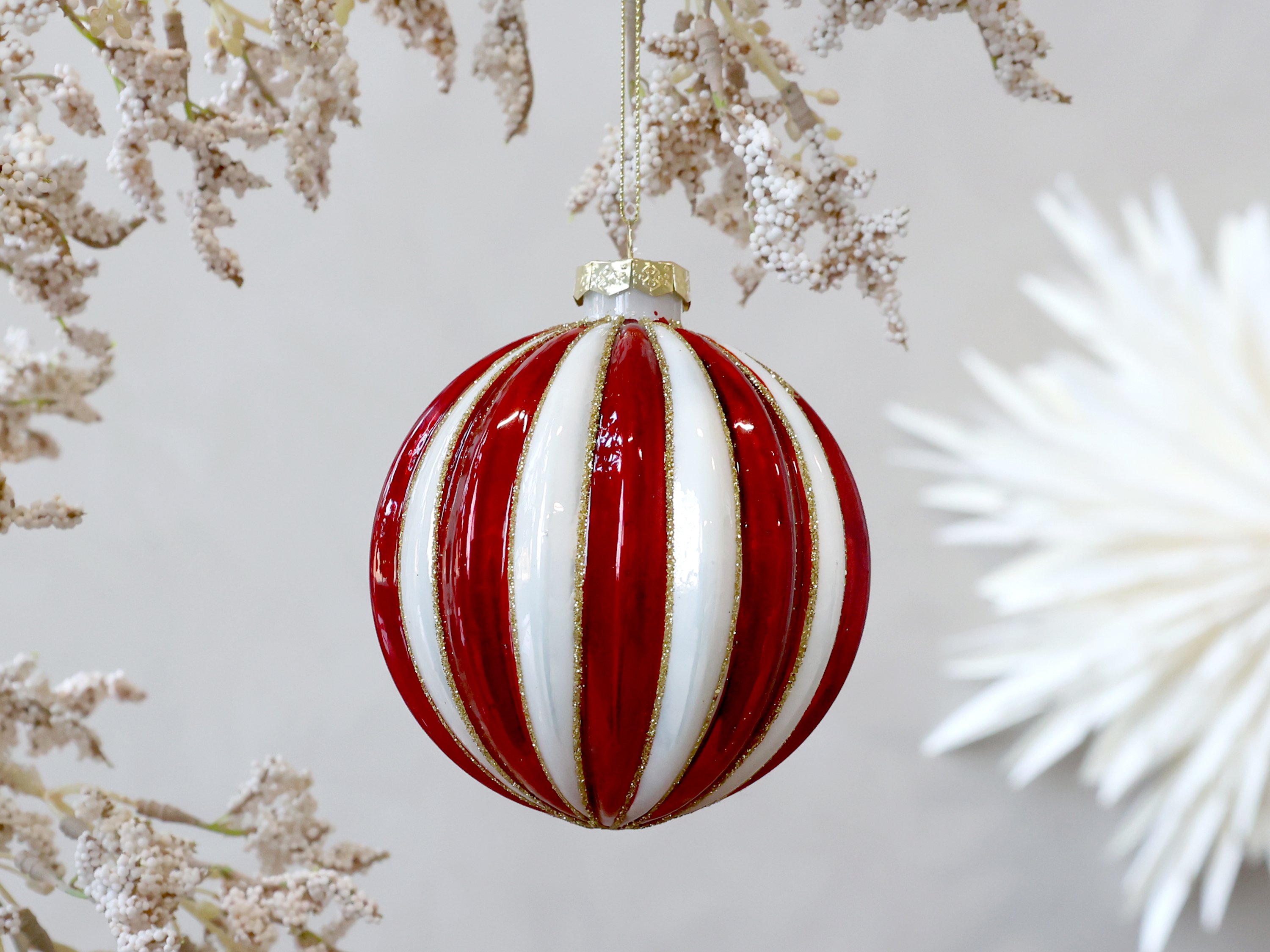 Chic Antique, Julekugle, 10 cm., cherry