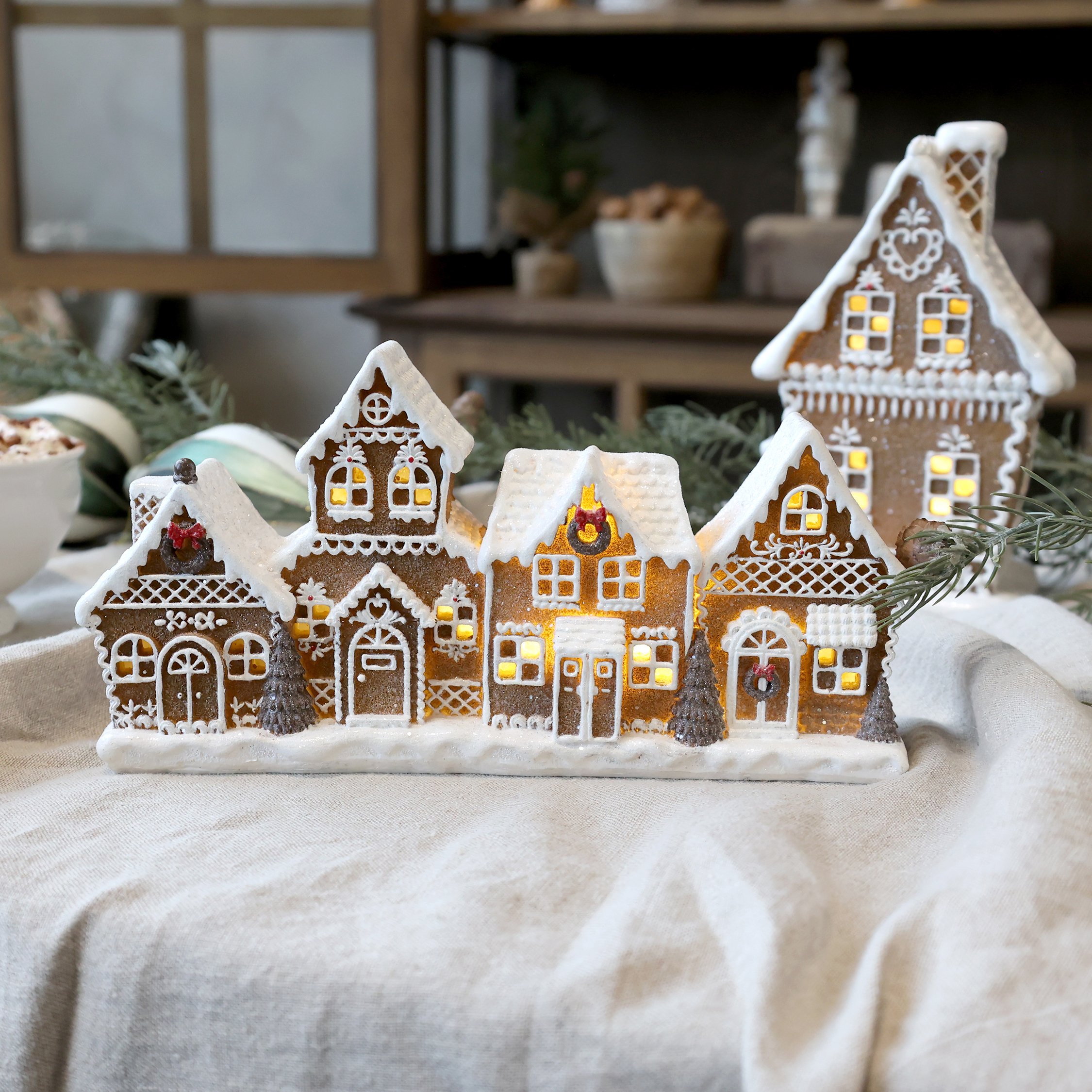 Chic Antique, Nol kagehus med LED, H12,5 cm.