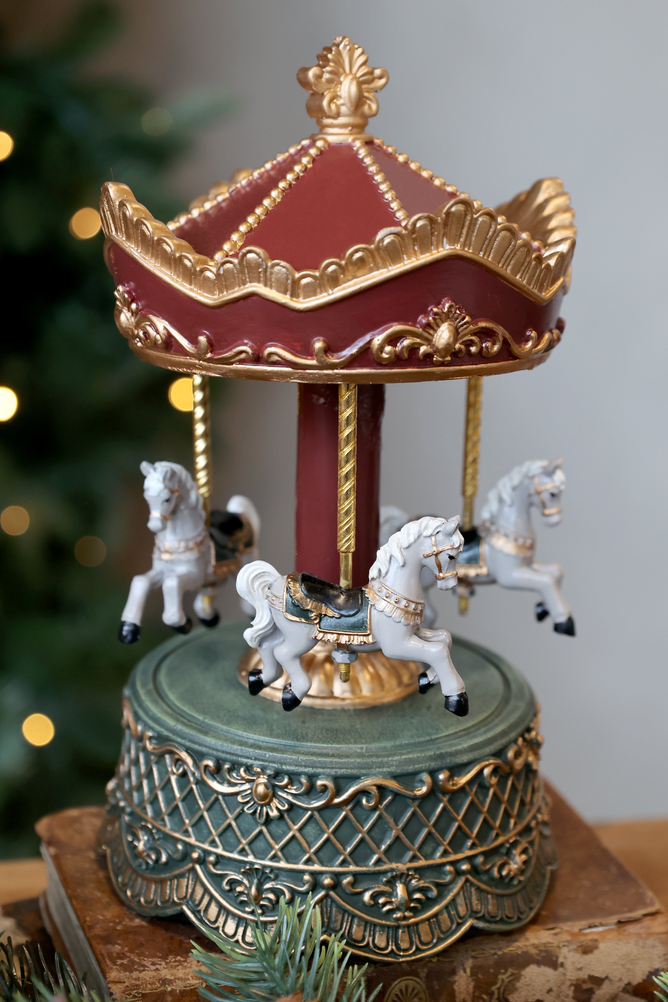 Chic Antique, Nol Spilledse med karrusel