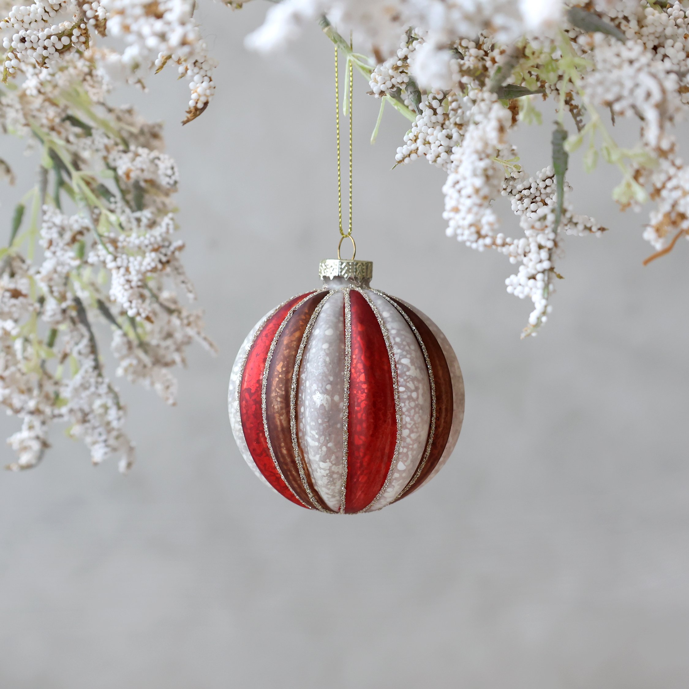 Chic Antique, Julekugle med striber, 8 cm., cherry