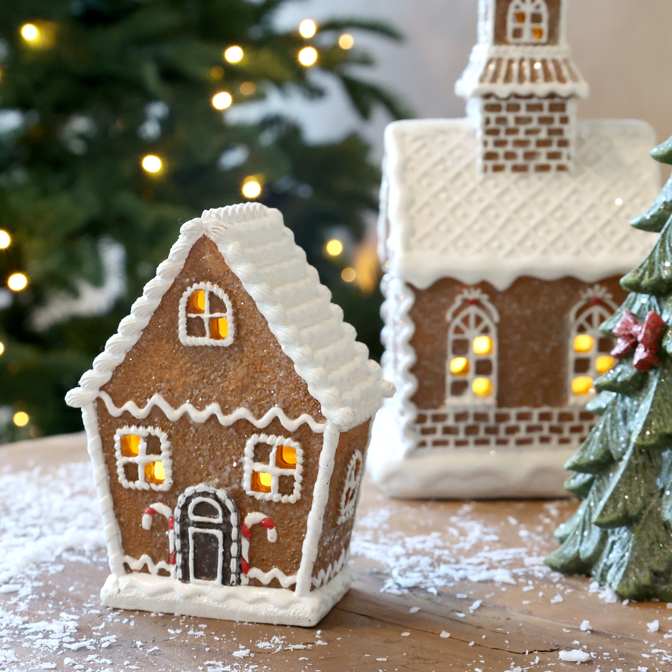 Chic Antique, No�l kagehus med LED, H12,5 cm.