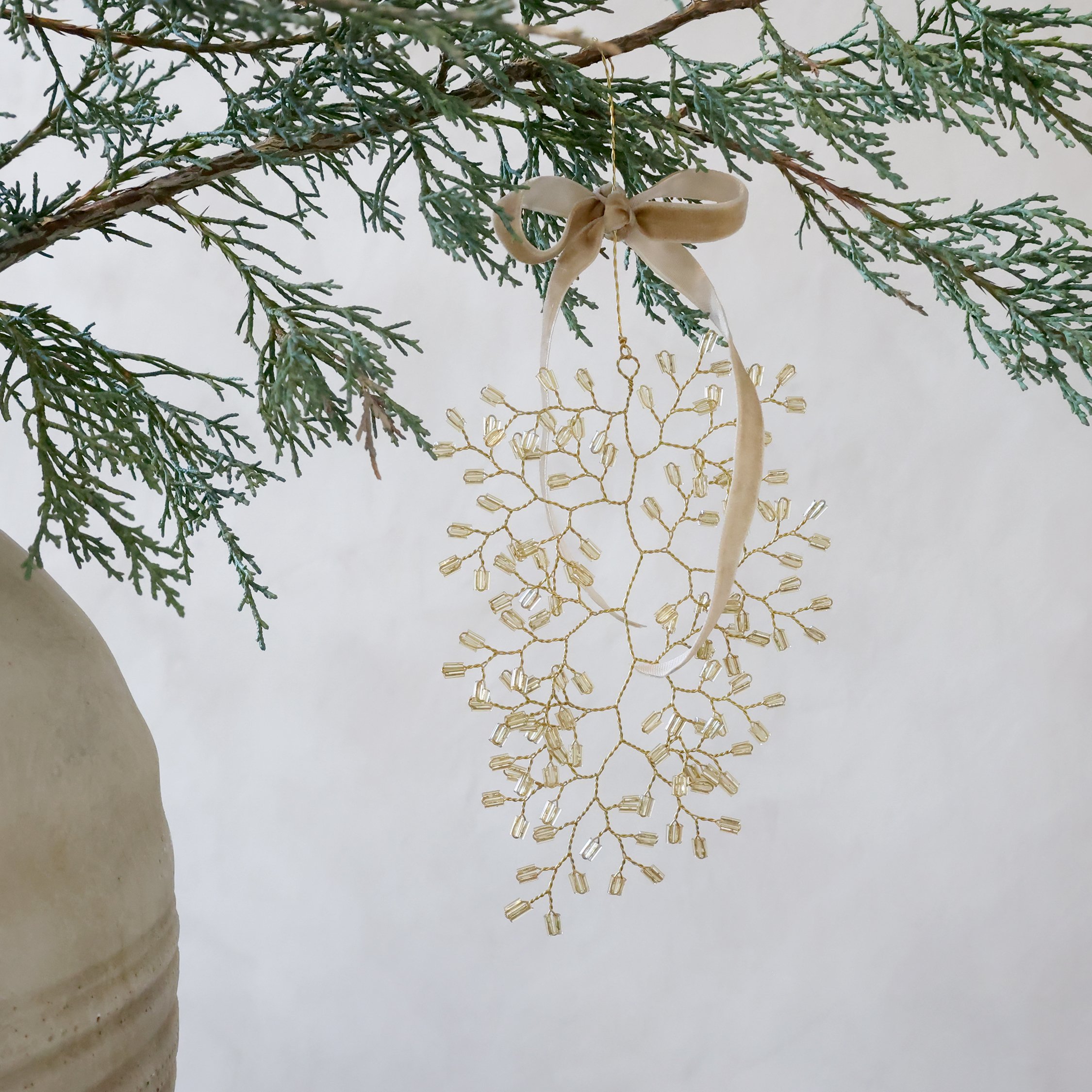 Chic Antique, Oph�ng med perle