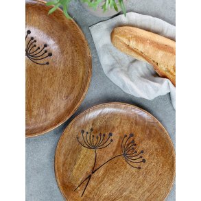 Chic Antique, Tours dkketallerken i tr med udskring