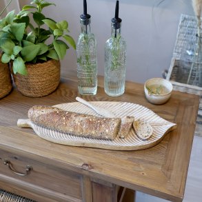 Chic Antique, Tours fad med udsk�ringer