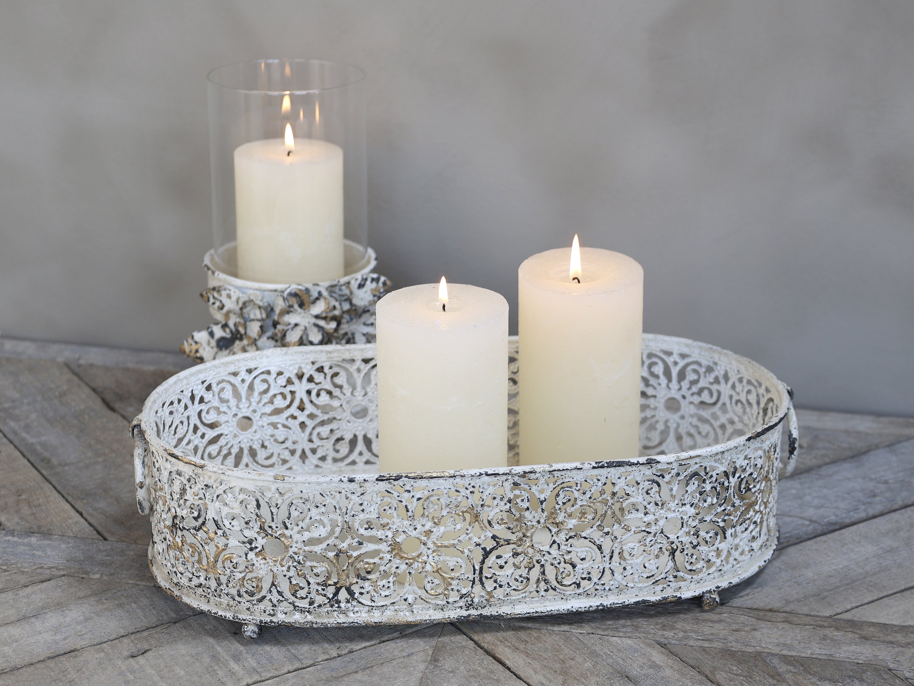 Chic Antique, Fad med blondekant, antique creme