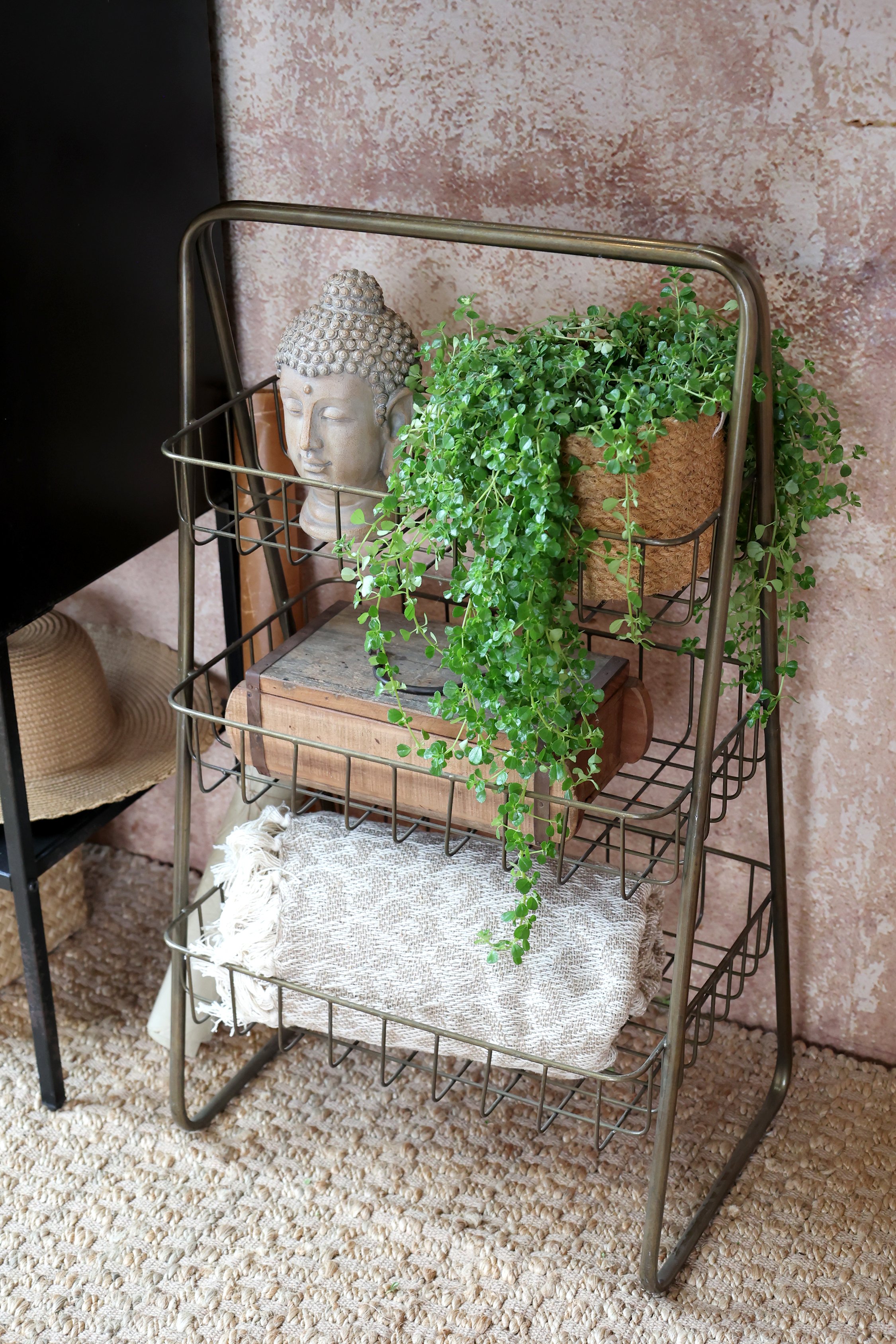 Chic Antique, Etagere med 3 fil de fer kurve