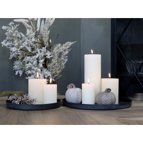 Chic Antique, Fad i antique sort