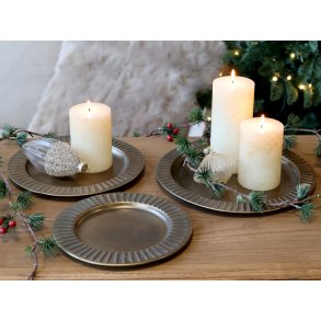 Chic Antique, Fad med riller, antique messing