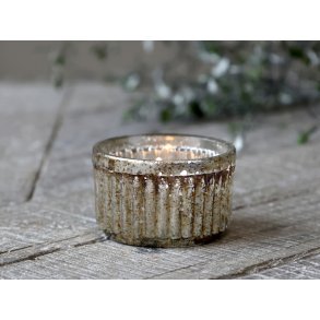 Chic Antique, Fyrfadsstage med riller