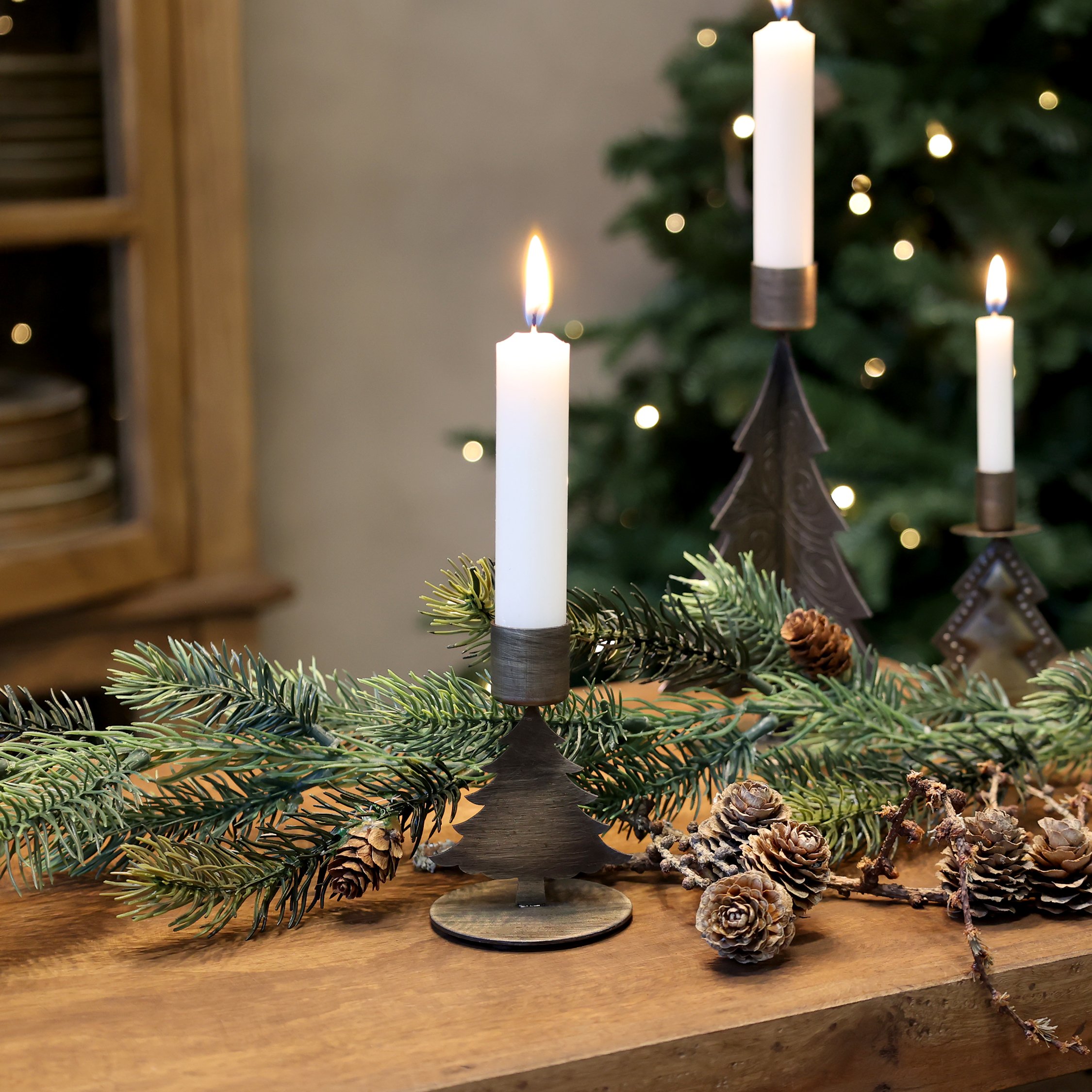Chic Antique, Lysestage med juletr