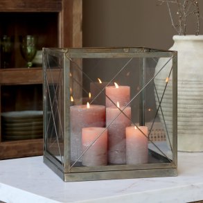 Chic Antique, Hurricane