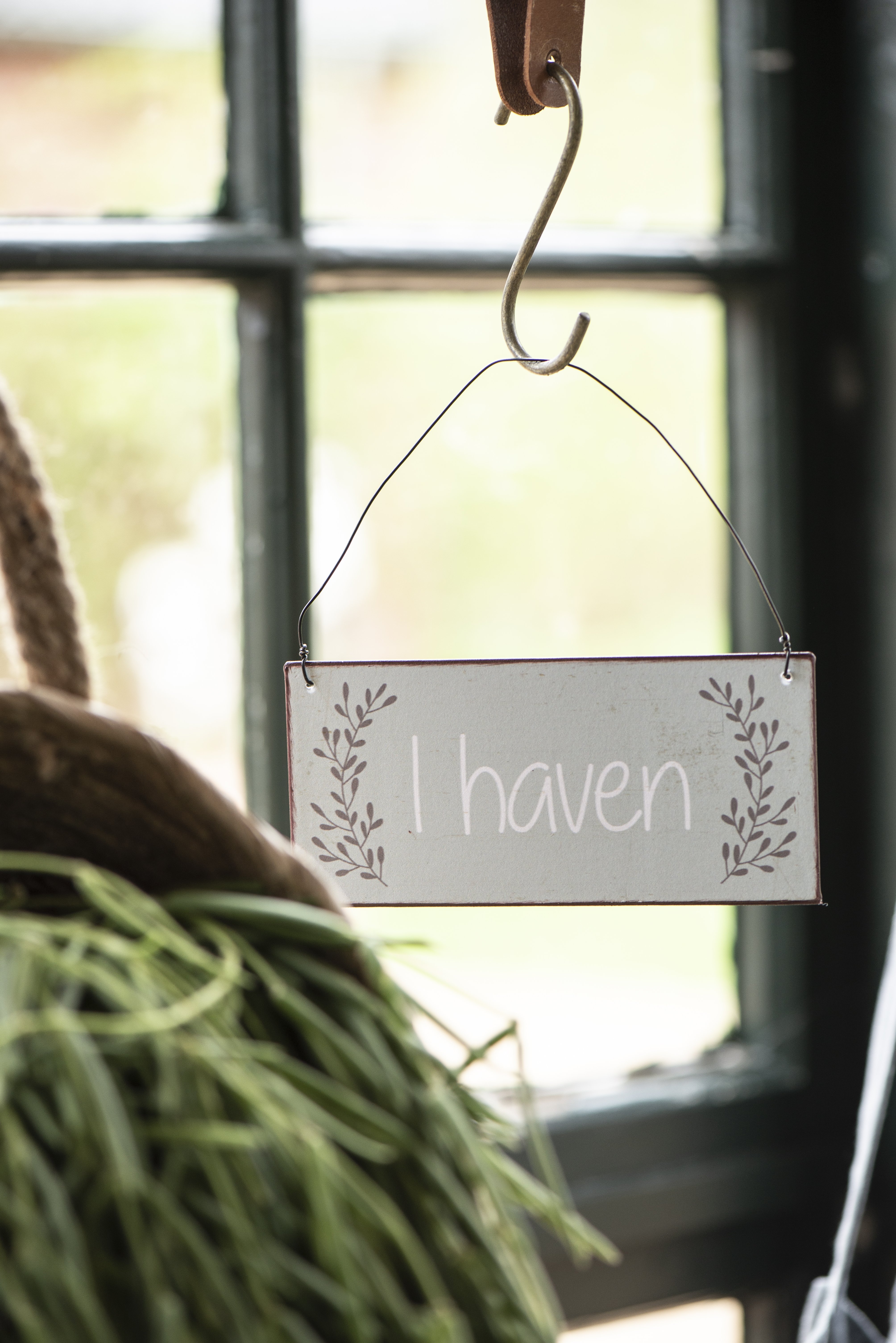 Ib Laursen, Metalskilt: I haven