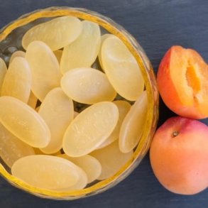 Almaregrden, Vingummi med smag af abrikos