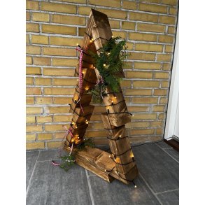 CN Design, Juletr i fyrretr, Valnd-farve