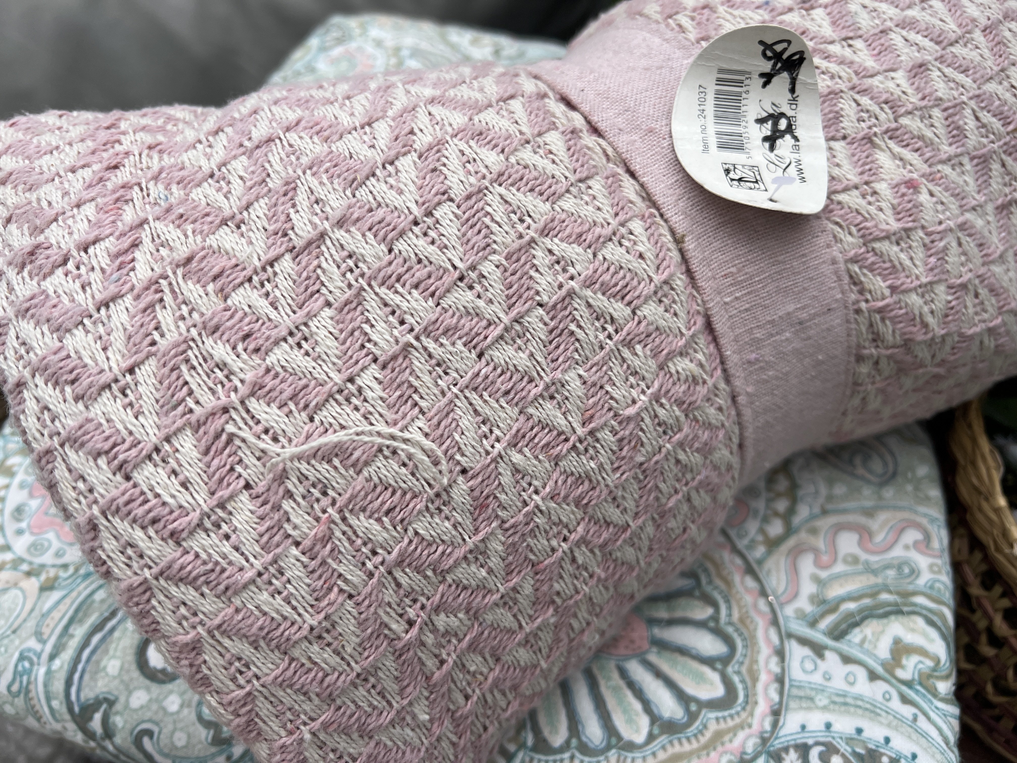 La Vida, Plaid i rosa - 2. Sortering 