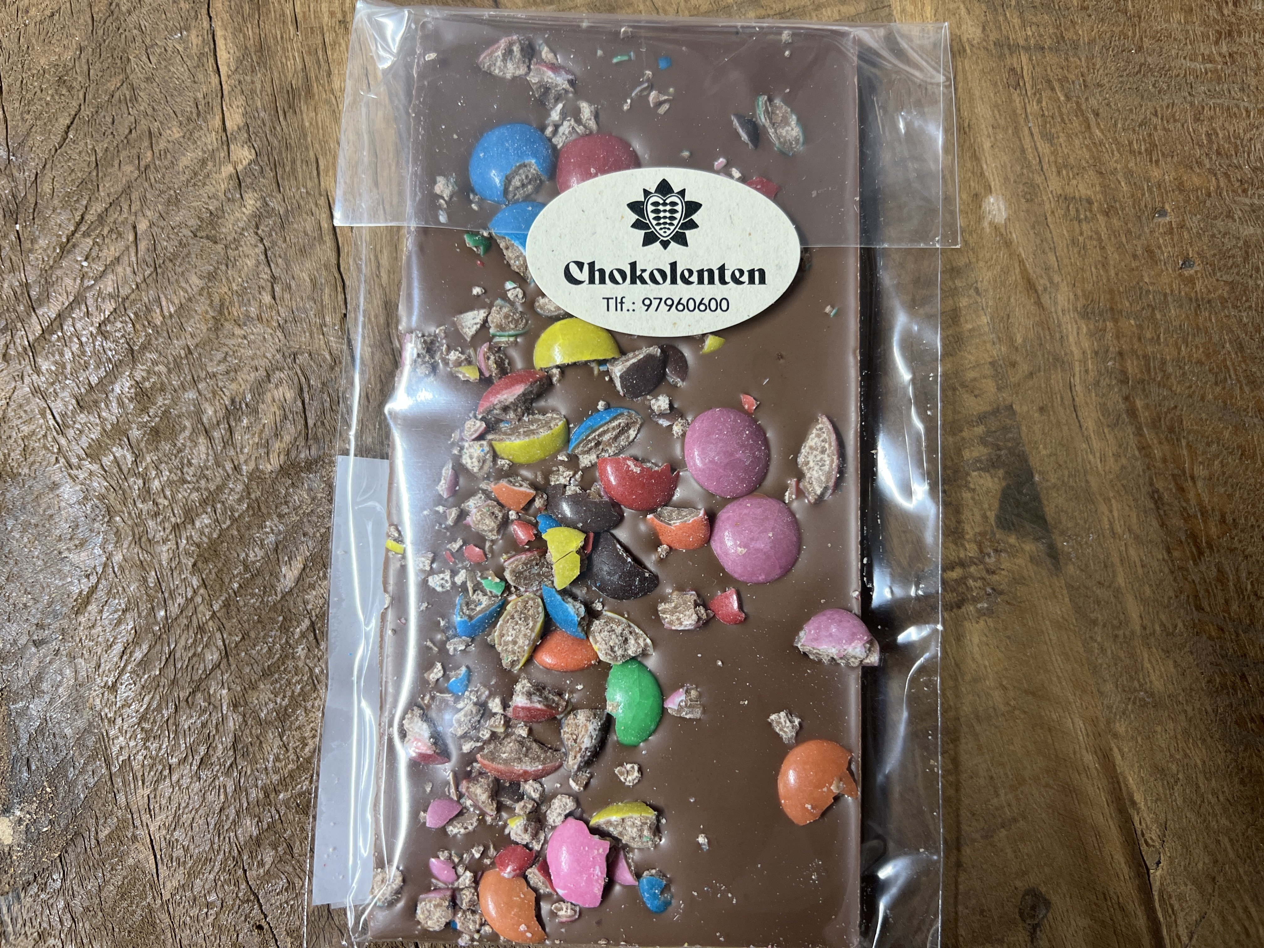 Chokolenten, Lys chokolade med chokoladeknapper, ca. 95 g