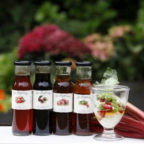 Nybro Frugtplantage, ble sirup 250 ml.